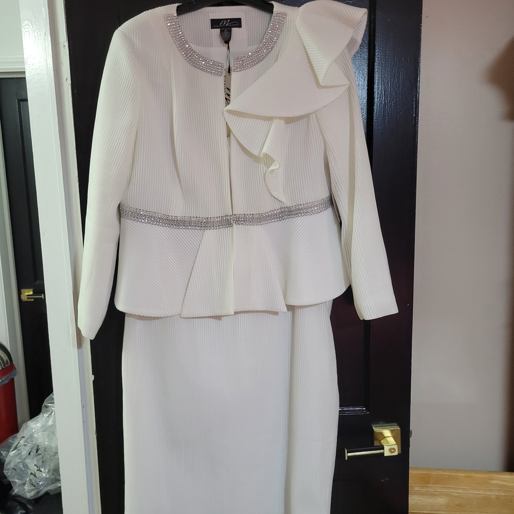 Elegant Women’s Cream Two-Piece Dress Set with Ruffle Detail